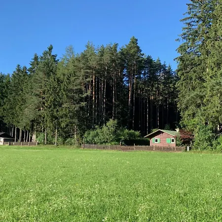 Waldchalet Am Eichhof Dağ evi *