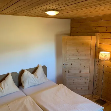 Waldchalet Am Eichhof Dağ evi